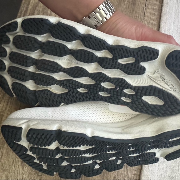 Altra Cream and Coral Athletic Shoes - Picture 4 of 5